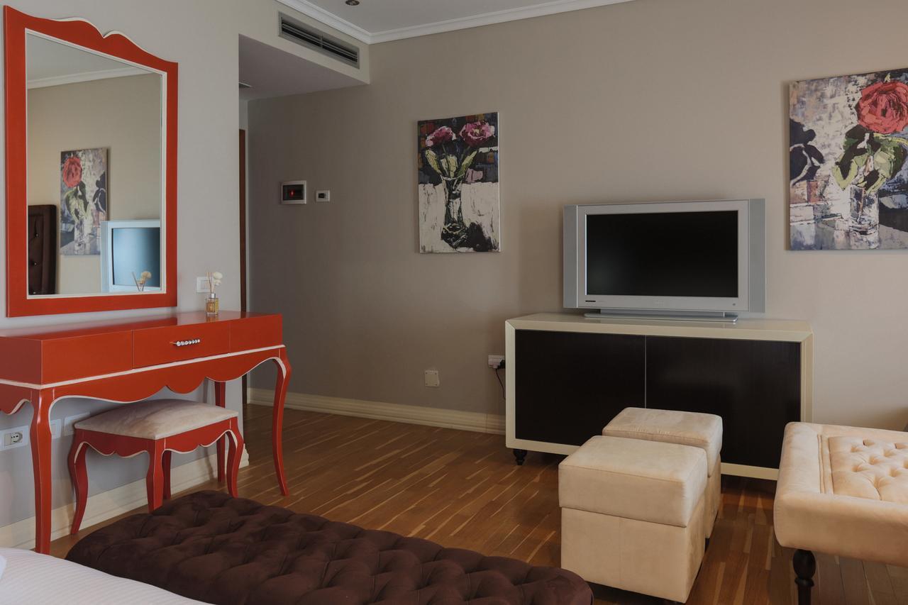 "L'Art De Vivre" Resort Korce Exterior foto